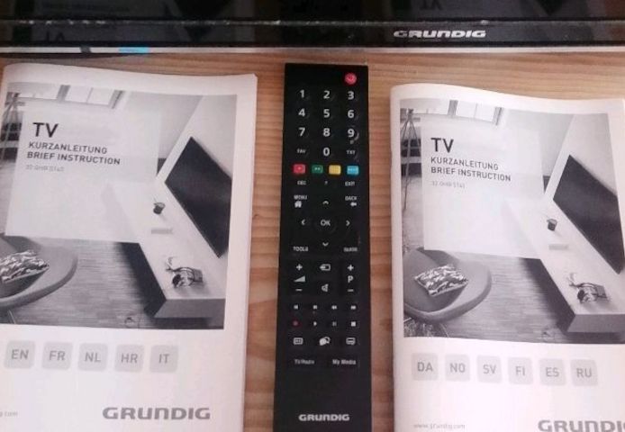 Zubehör: Fernbedienung + Anleitung Für Grundig 32 GHB 5740 BK HD LED Fernseher