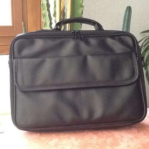 15 Zoll Notebook Acer Aspire 5250/ Windows + Tasche,